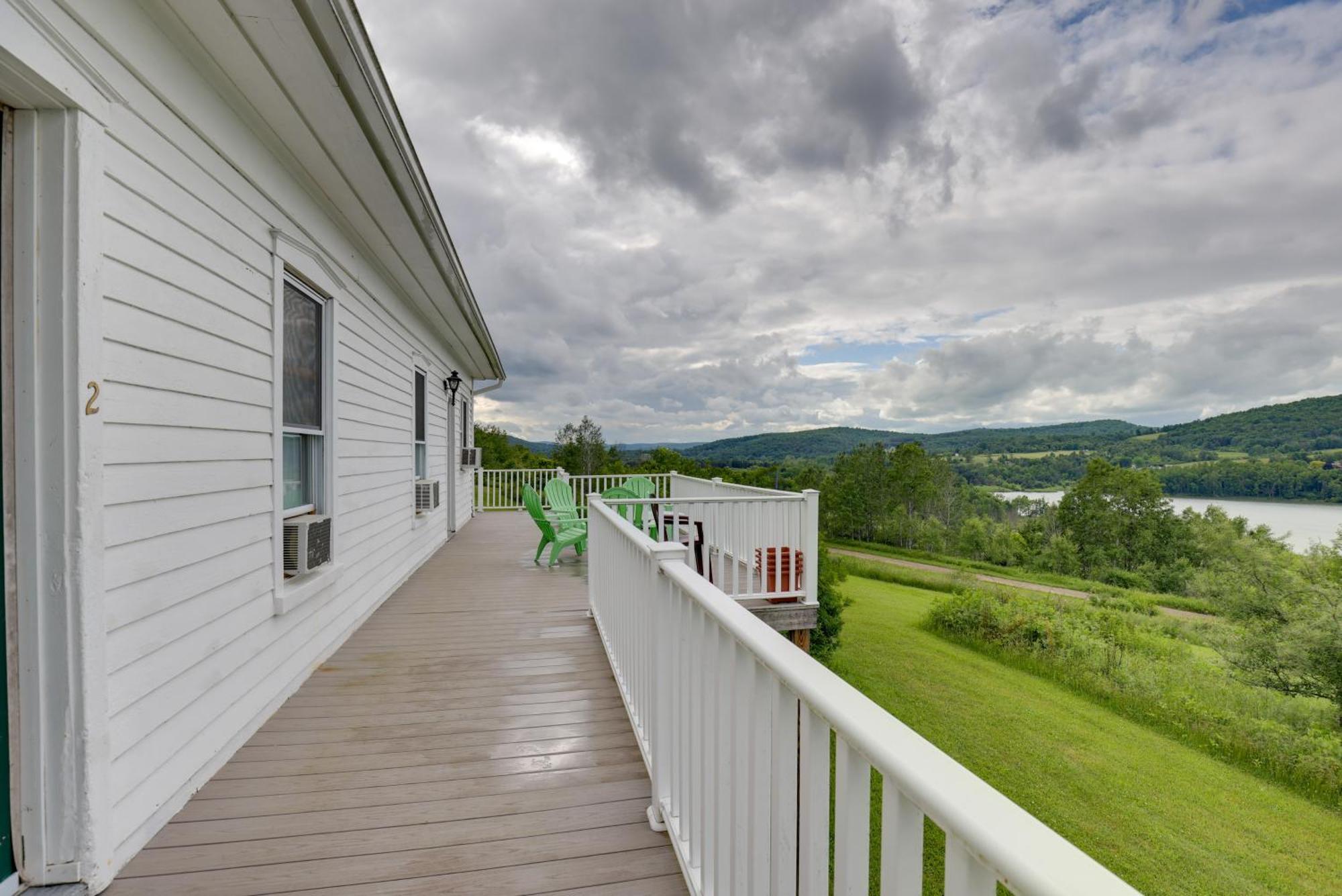 Lawrenceville Apartment With Deck Near Gaming Lands! Экстерьер фото