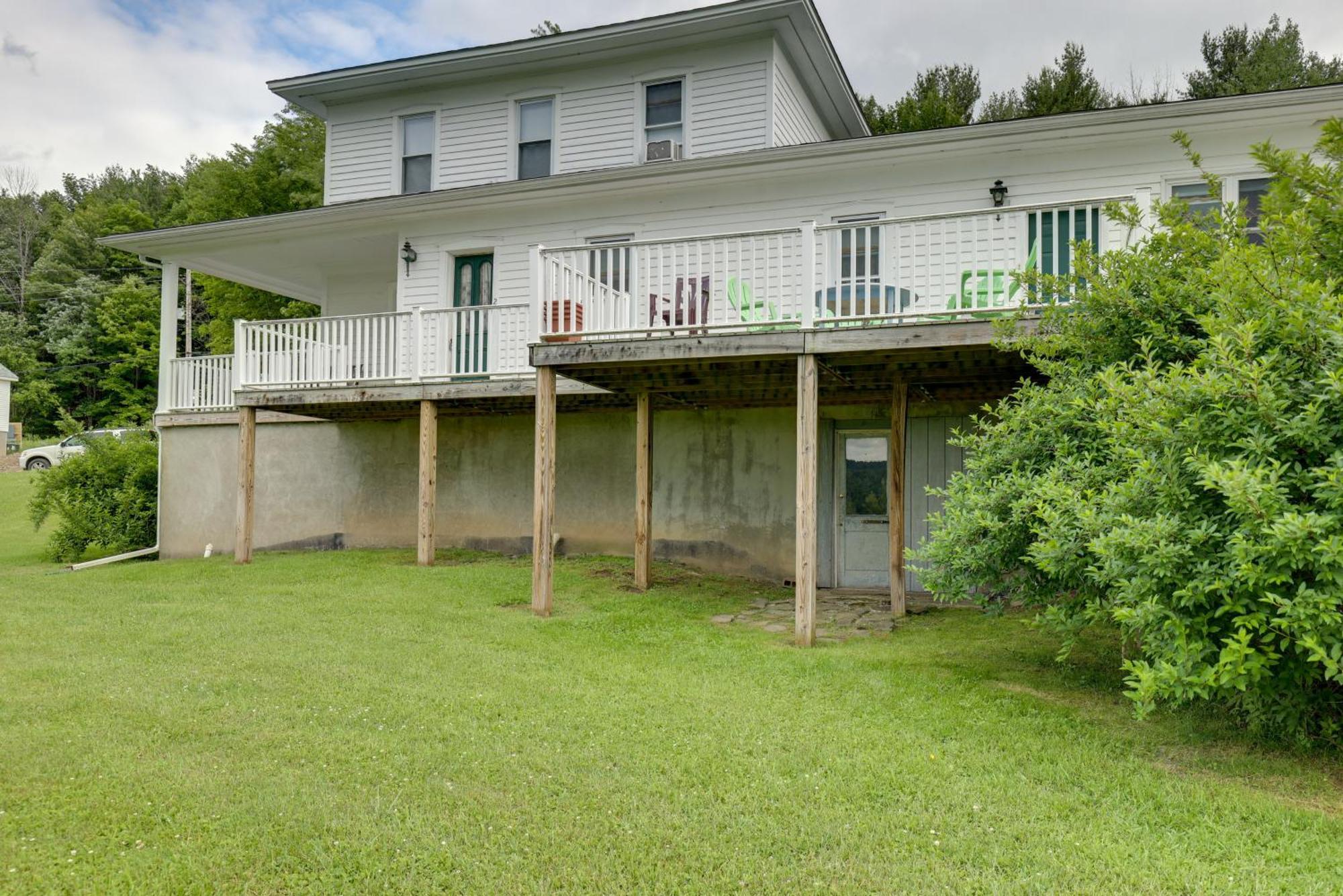 Lawrenceville Apartment With Deck Near Gaming Lands! Экстерьер фото